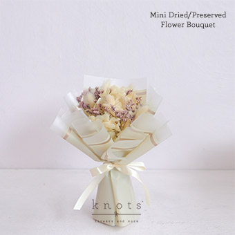 Katya (Mini Dried & Preserved Bouquet)