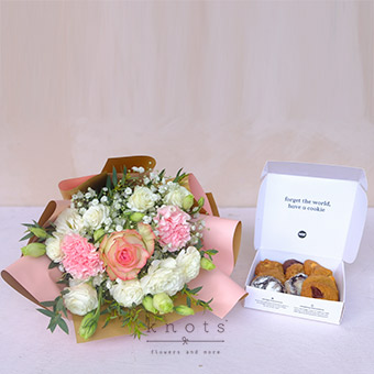 Sweet Delilah (Rose and Carnation Bouquet w/ Cookies)