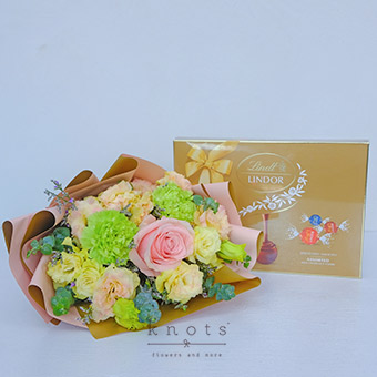Romantic Delights (Pink Ecuadorian Rose Bouquet with Chocolates)