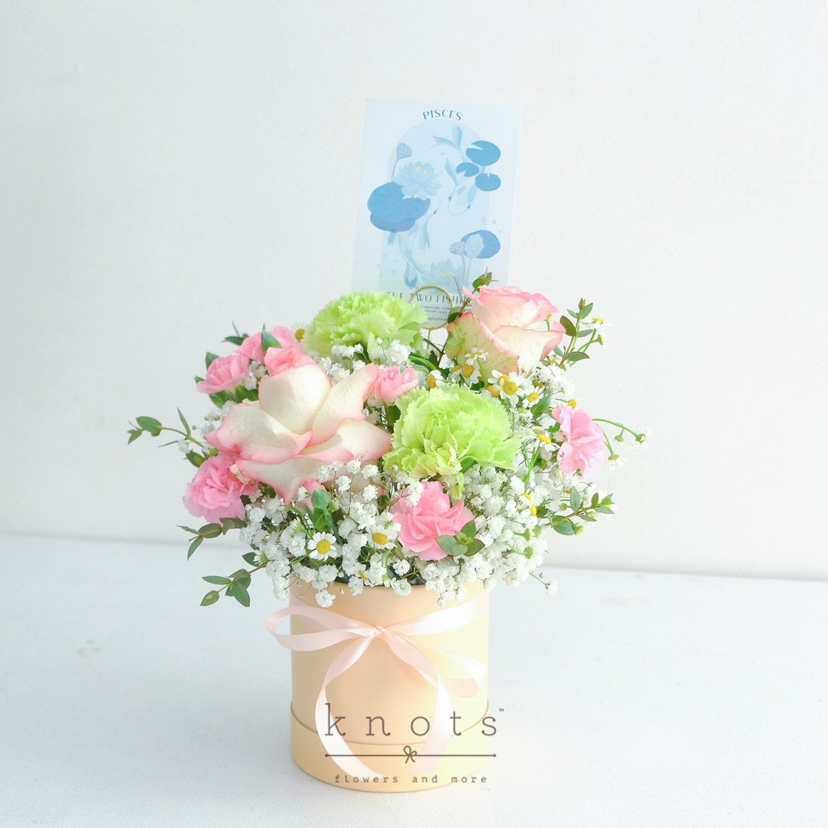 PAR2503-Florian-Pisces-Two-tone-Pink-Roses-with-Carnations-Boxed-ArrangementA_1200