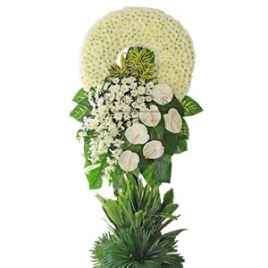Cascading Strength (Condolence Flower Wreath)