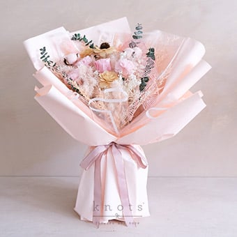 Captivating Blush (Dried & Preserved Flowers Bouquet)