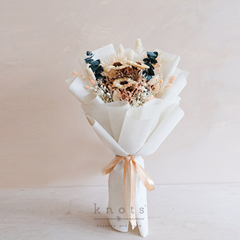 Olivia (Dried Bouquet)