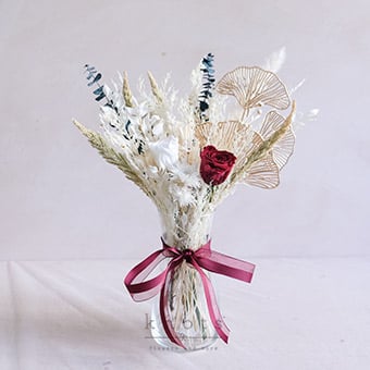 Passionate Kiss (Dried Flowers Arrangement)