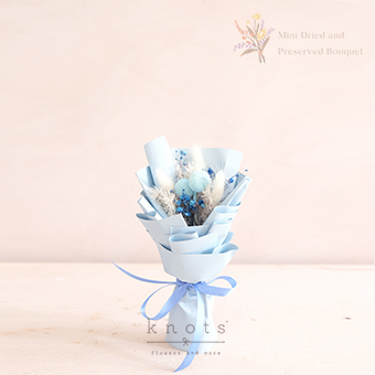 Kristia (Mini Dried Bouquet)