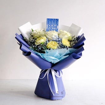 Steady Blue (White Ecuadorian Roses Bouquet)