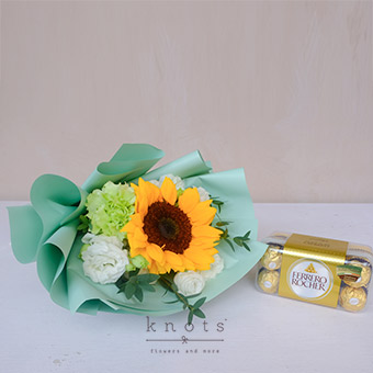 Sweet Summer (Sunflower Bouquet w/ Ferrero Chocolate)