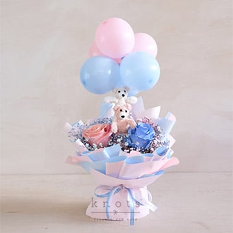 Fantasy and Wishes (Roses Arrangement and Balloons)