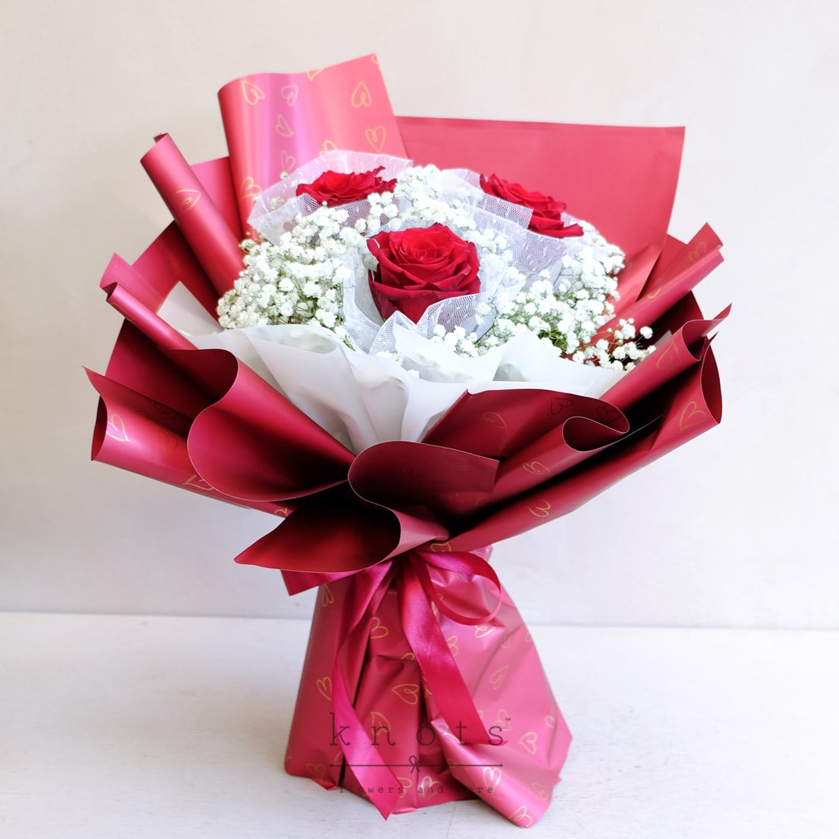 Ruby Fantasy (3 Red Ecuadorian Roses Bouquet)