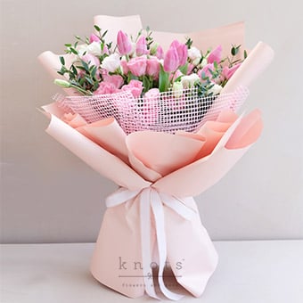 Beauty And Kisses (Tulips Bouquet)