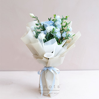 Krista (Light Blue Rose Bouquet)