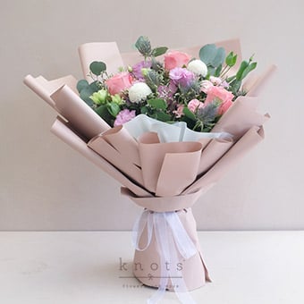 Because I Love You (3 stalks Pink Ecuadorian Rose Bouquet)