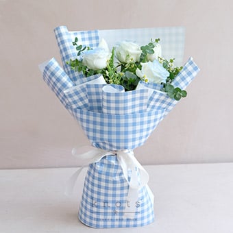 Oklahoma (Light Blue Sprayed White Roses Bouquet)