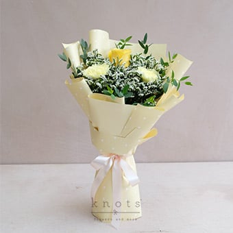 Lucy (Yellow Rose Bouquet)