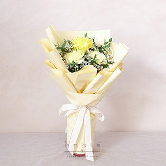 Lucy (Yellow Rose Bouquet)
