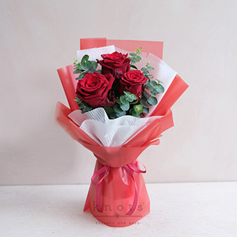 Full of Love (Red Ecuadorian Roses Bouquet)
