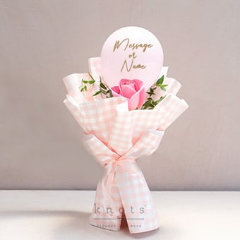 Kai (Pink Ecuadorian Rose w/ Balloon Bouquet)
