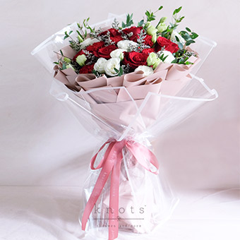 My Love is Infinite (6 Red Ecuadorian Roses Bouquet)
