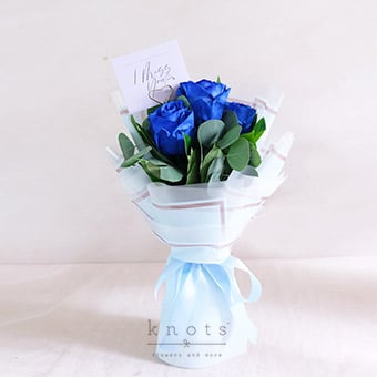 Sincere Emotion (Blue Ecuadorian Roses Bouquet)