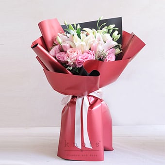 Aphrodite’s Beauty (Pink Lily And Roses Bouquet)