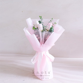 Demi (Tulips Bouquet)