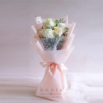 Sunny Daydream (Peach China Roses Bouquet)