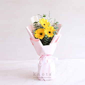 In Love With Lemon (Yellow Gerbera Bouquet)
