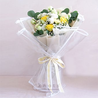 Speechless Statement (Yellow Roses Bouquet)
