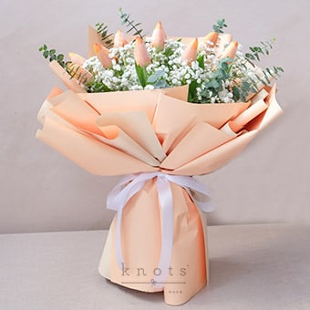 Shimmer Glow (Tulips Bouquet)