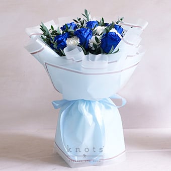 Blue by You (6 Blue Ecuadorian Roses Bouquet)