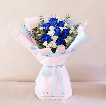 Blueberry Kisses (Blue Ecuadorian Roses Bouquet)