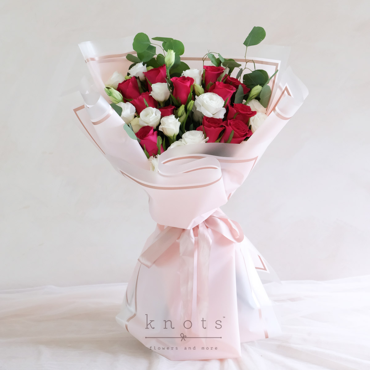 Love in Venice (12 Hot Pink Roses Bouquet)