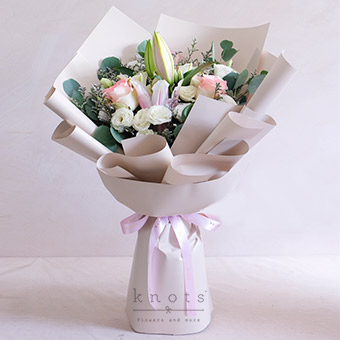 Lovers Paradise (Roses & Lilies Bouquet)