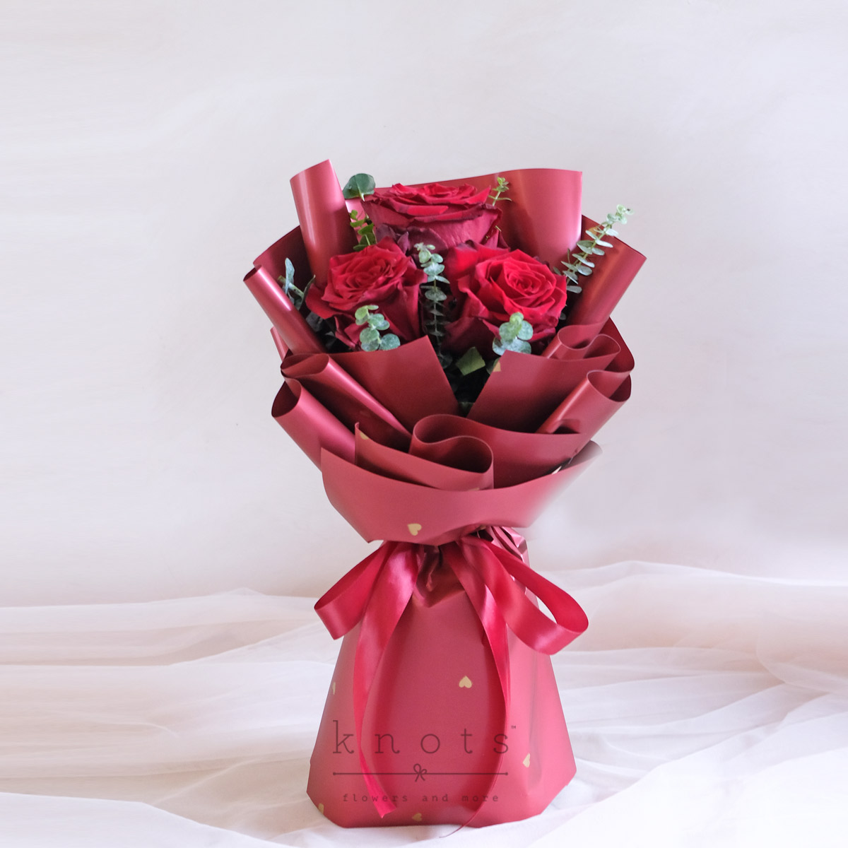 Loyal Love (3 Red Ecuadorian Roses Bouquet) | Xpressflower.com