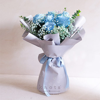 Blissful Skies (6 Powder Blue Ecuadorian Roses Bouquet)