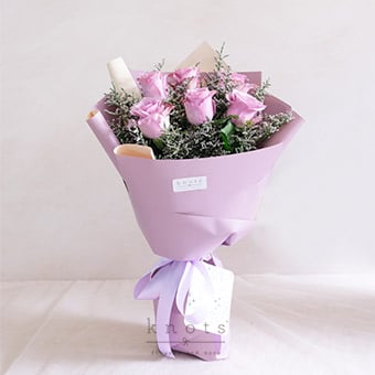Purple rose bouquet
