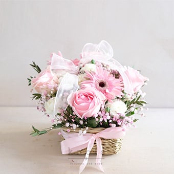 Delightful Smiles (Pink Roses & Gerbera Arrangement)