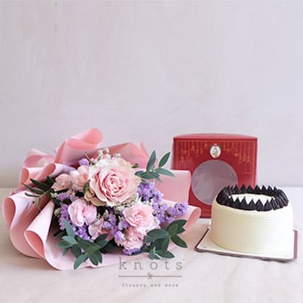  Tempting Delight (Rose Bouquet w/ Cake