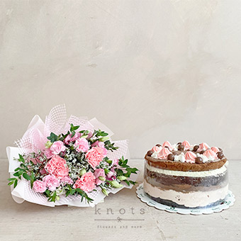 Blushing Chocolate (Flower Bouquet w/ Cake)