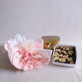 Sweet Surrender (Preserved Flowers and Fudgies)
