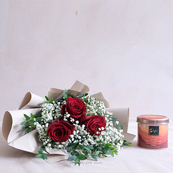 Hearty Bites (Red Ecuadorian Roses & Cookies)