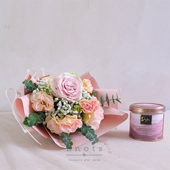 Sweet Desire (Rose Bouquet & Cookies)