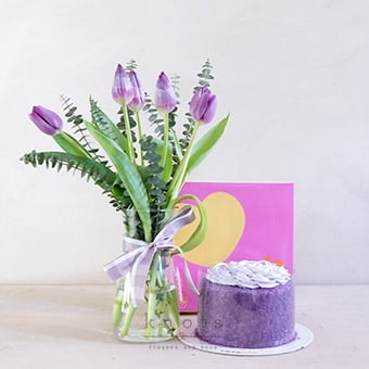 Fancy Sweets (Tulips Arrangement with cake)