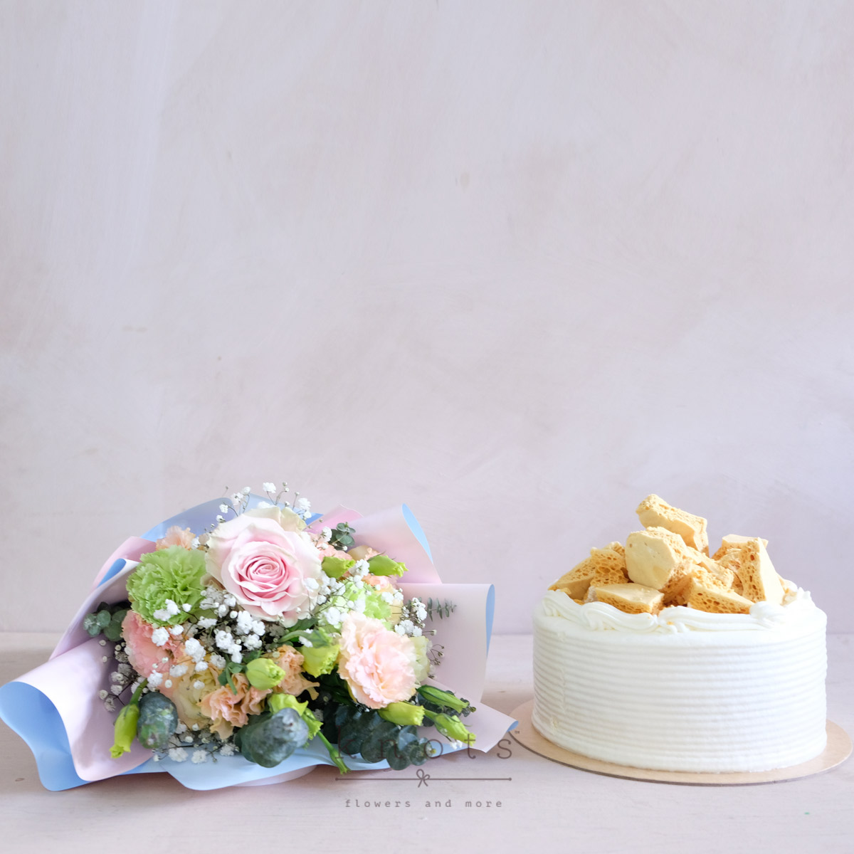 Dreamy Day (Pink Ecuadorian Rose Bouquet with Cake)