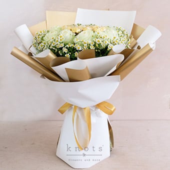 Sally (14 White Roses & 24 Ferrero Chocolate Bouquet)