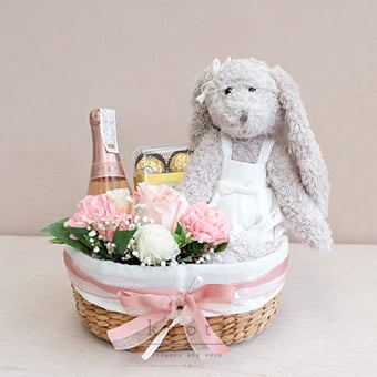 Secret Fantasy (Flowers with Wine,Chocolate & Cuddly)