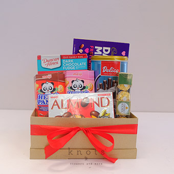 Sweetness Galore (Gourmet Hamper)