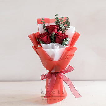 Full of Love (Red Ecuadorian Roses Bouquet)