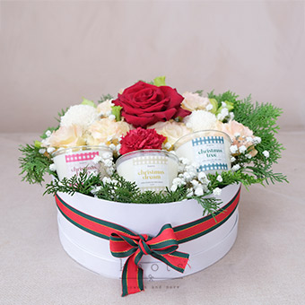 Comfy & Cozy Christmas (Flowers & Candles)