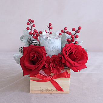 Holiday Spirit (Red Ecuadorian Roses with Candle Arrangement)